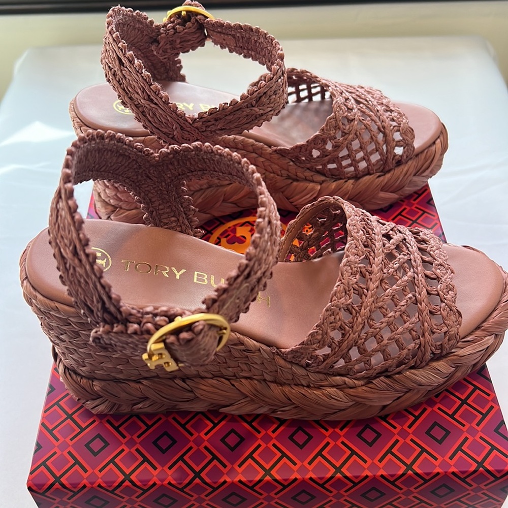 Excellent Tory Burch Rafia Wedge with Box - Picture 3 of 8